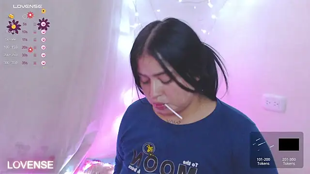 Snapshot of PamelaDoouce chatting on 3, 2, 2025 PamelaDoouce online show from 3, 2, 2025