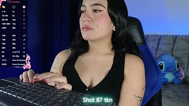 Snapshot of ZaraDames_ chatting on 17, 7, 2026 ZaraDames online show from 17, 7, 2026