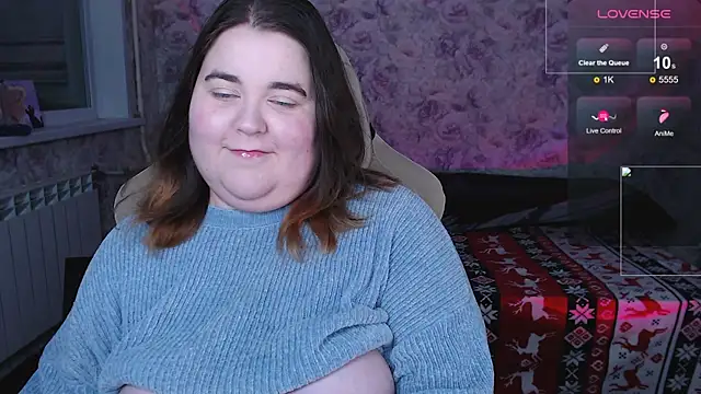 Estelle Hicks online show from 7, 11, 2025