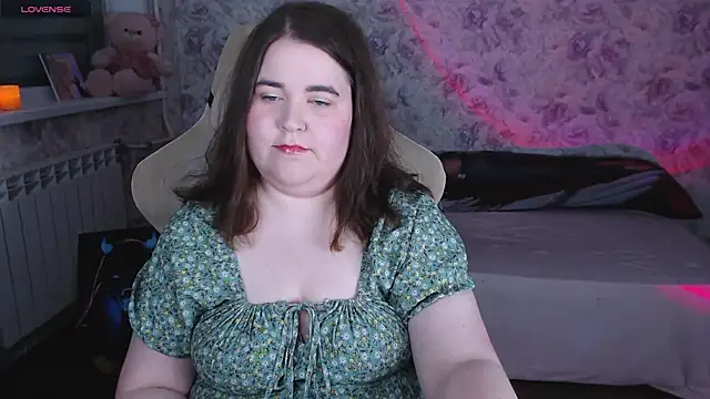 Estelle Hicks online show from 29, 5, 2026