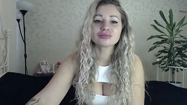 ShyEvaa online show from 21, 9, 2025