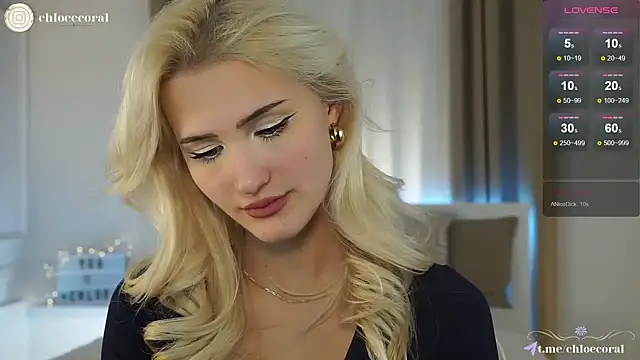 ChloeCoral online show from 4, 1, 2025