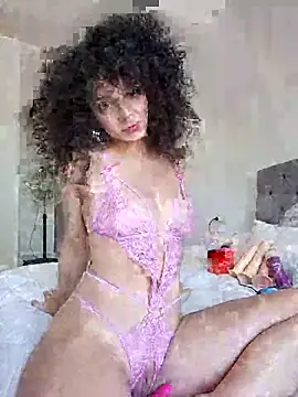 Snapshot of Emily_Posh chatting on 27, 9, 2025 Emily Posh online show from 27, 9, 2025