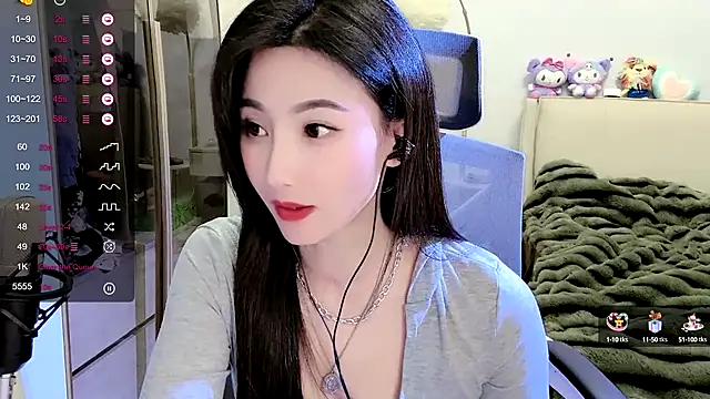Snapshot of FeiFei-babe chatting on 4, 2, 2025 FeiFei-babe online show from 4, 2, 2025