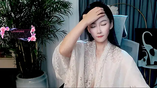 Snapshot of FeiFei-babe chatting on 10, 9, 2025 FeiFei-babe online show from 10, 9, 2025