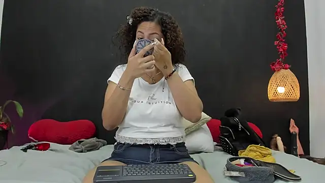 Snapshot of Luna_smit08 chatting on 16, 6, 2026 Luna smit08 online show from 16, 6, 2026