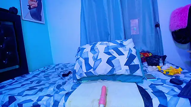 Snapshot of cristinapuerta- chatting on 28, 1, 2025 cristinapuerta- online show from 28, 1, 2025