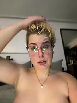 Livewithlucy online show from 27, 12, 2024