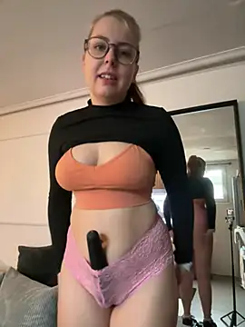 Livewithlucy online show from 6, 2, 2025