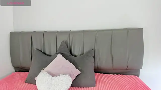 Cherllynn online show from 8, 11, 2025