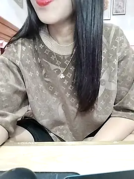 cream1299 online show from 23, 10, 2025