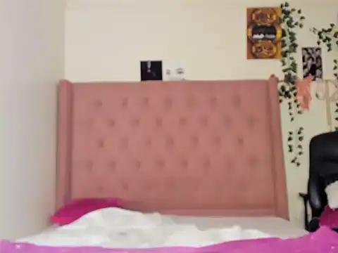 Snapshot of Wendy_smal_- chatting on 21, 2, 2025 Wendy smal - online show from 21, 2, 2025