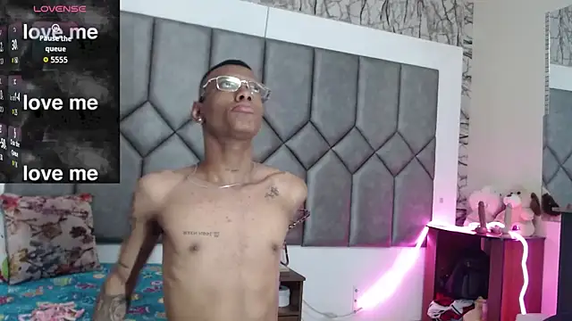 Tiffany Valentine15 online show from 16, 12, 2025