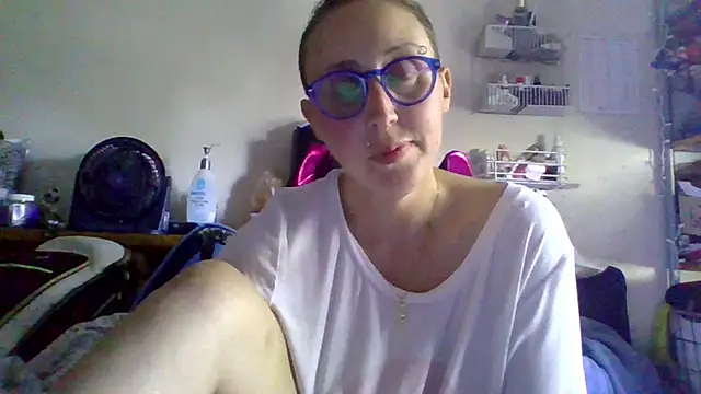 Snapshot of AstridFalk23 chatting on 6, 10, 2025 AstridFalk23 online show from 6, 10, 2025