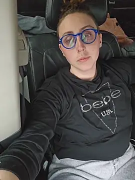 AstridFalk23 online show from 5, 3, 2026