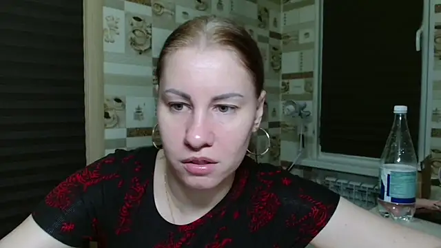 Snapshot of TherestlessKitty chatting on 17, 6, 2026 TherestlessKitty online show from 17, 6, 2026