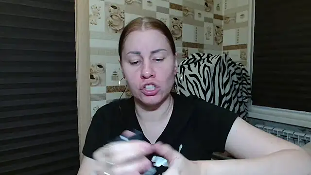 Snapshot of TherestlessKitty chatting on 27, 6, 2026 TherestlessKitty online show from 27, 6, 2026