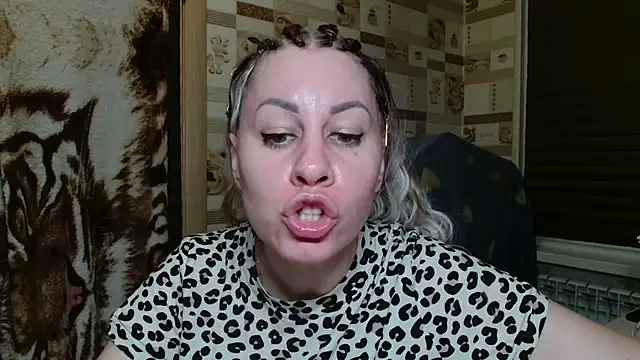 Snapshot of TherestlessKitty chatting on 16, 7, 2026 TherestlessKitty online show from 16, 7, 2026