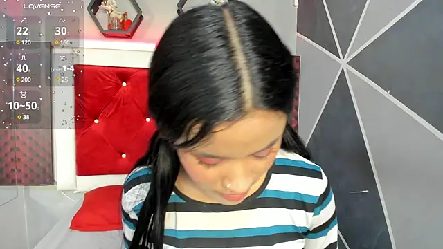 Karoll014 online show from 4, 2, 2025