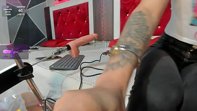 Karoll014 online show from 26, 2, 2025