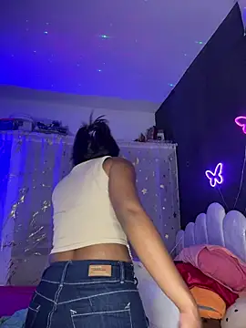 AlisonHoot69 online show from 6, 1, 2026