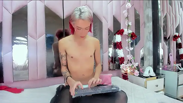 MadisonWood01 online show from 19, 12, 2024