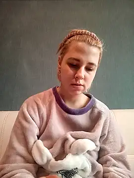 Gussie Bridie online show from 5, 2, 2025