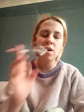 Gussie Bridie online show from 27, 2, 2025