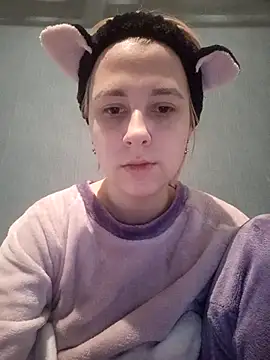 Gussie Bridie online show from 2, 3, 2025