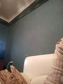 Gussie Bridie online show from 4, 3, 2025