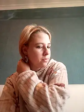 Gussie Bridie online show from 5, 3, 2025