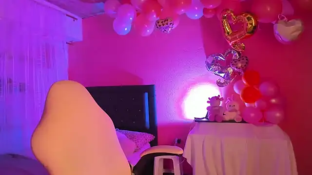 ivy roosx online show from 4, 2, 2025