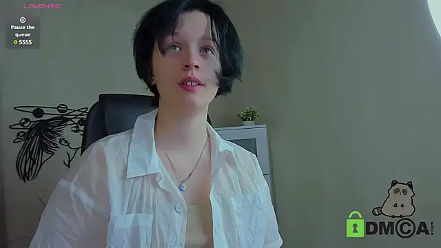 Snapshot of Alina_Mills chatting on 11, 12, 2024 Alina Mills online show from 11, 12, 2024