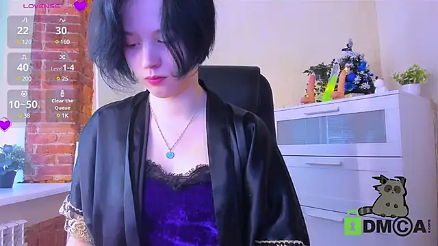 Snapshot of Alina_Mills chatting on 18, 12, 2024 Alina Mills online show from 18, 12, 2024