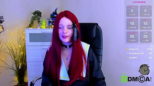 Snapshot of Alina_Mills chatting on 23, 12, 2024 Alina Mills online show from 23, 12, 2024