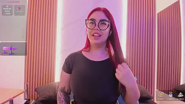 juicy led  online show from 27, 1, 2025