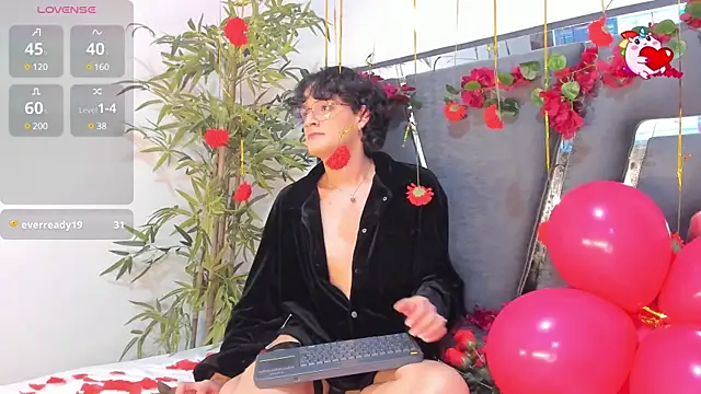 Snapshot of Black_Rose2 chatting on 14, 2, 2025 Black Rose2 online show from 14, 2, 2025