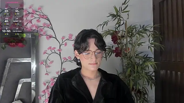 Snapshot of Black_Rose2 chatting on 17, 9, 2025 Black Rose2 online show from 17, 9, 2025
