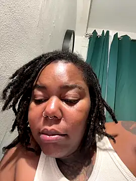 Goddess Nafeesha online show from 5, 1, 2026