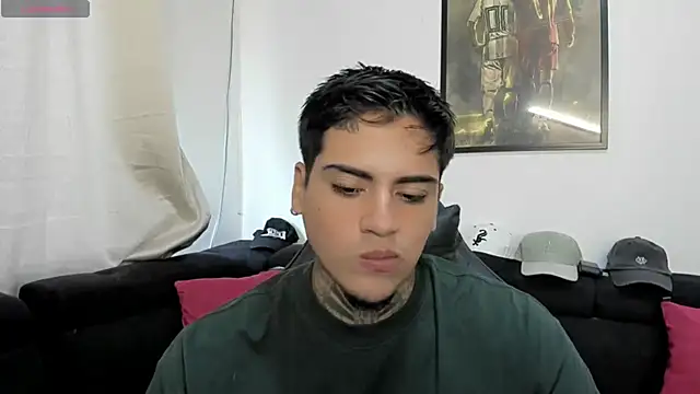 Snapshot of mad_maxxx2 chatting on 25, 10, 2025 mad maxxx2 online show from 25, 10, 2025