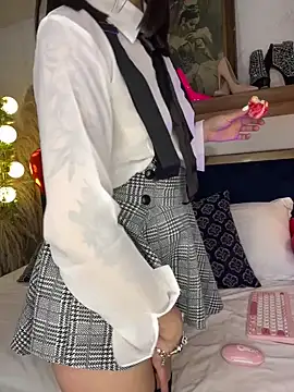 Alice milf  online show from 8, 2, 2025