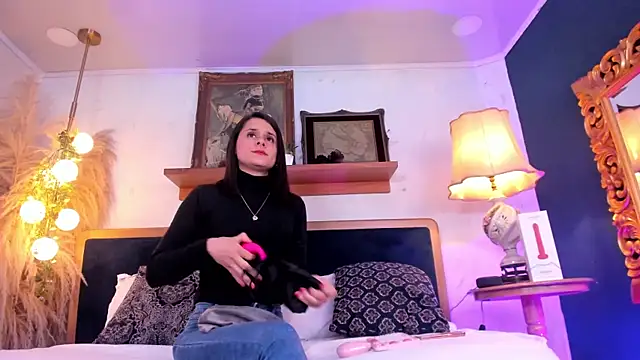 Alice milf  online show from 8, 3, 2025