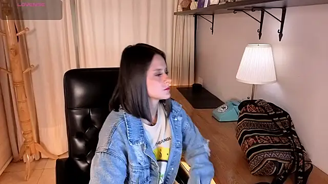 Alice milf  online show from 9, 1, 2026