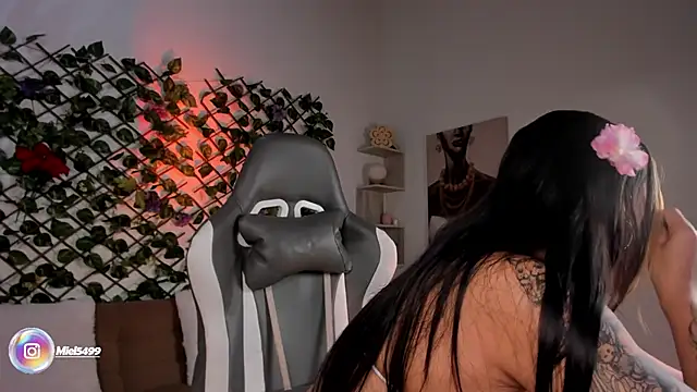 melody cute10 online show from 4, 3, 2025