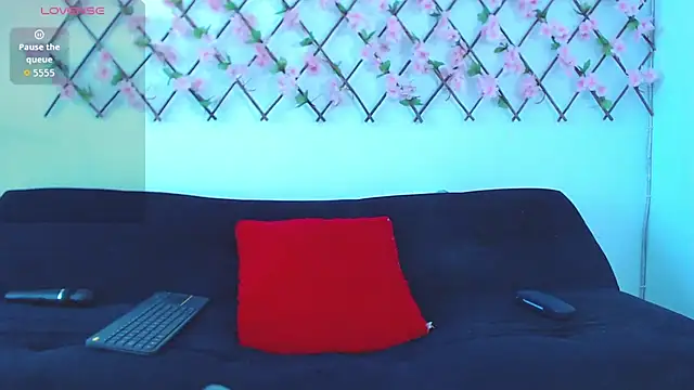 Snapshot of tiffany_gomez9 chatting on 8, 11, 2025 tiffany gomez9 online show from 8, 11, 2025