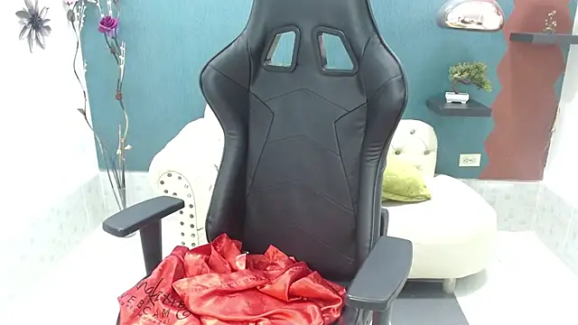 Snapshot of Melikasweetz chatting on 14, 2, 2025 Melikasweetz online show from 14, 2, 2025