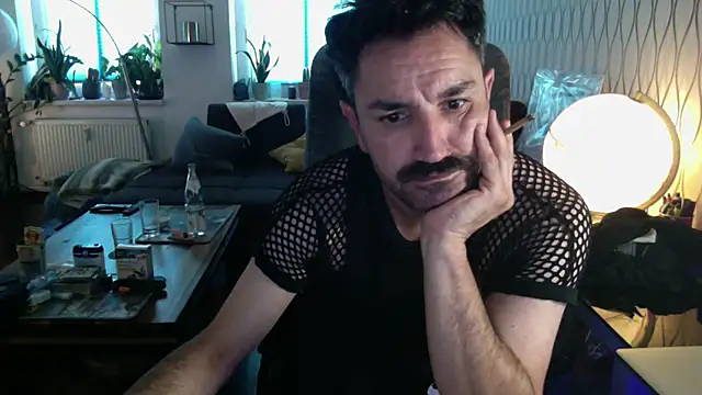 Snapshot of tomz0819 chatting on 25, 7, 2026 tomz0819 online show from 25, 7, 2026
