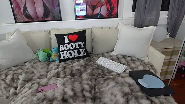 Snapshot of emmagray001 chatting on 26, 7, 2026 emmagray001 online show from 26, 7, 2026