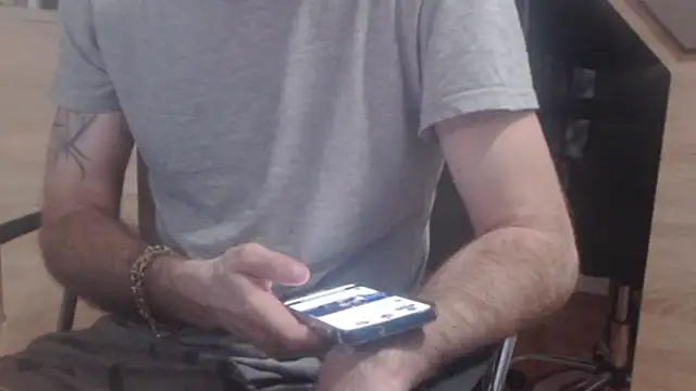uncutguy01 online show from 6, 1, 2025