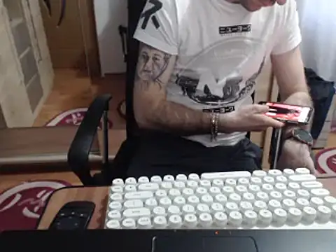 uncutguy01 online show from 9, 3, 2025
